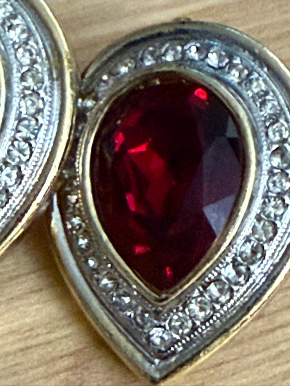 VTG 1980s Signed S.A.L. Swarovski Ruby Red Teardrop Clip-On Earrings pave rhines - Picture 14 of 14
